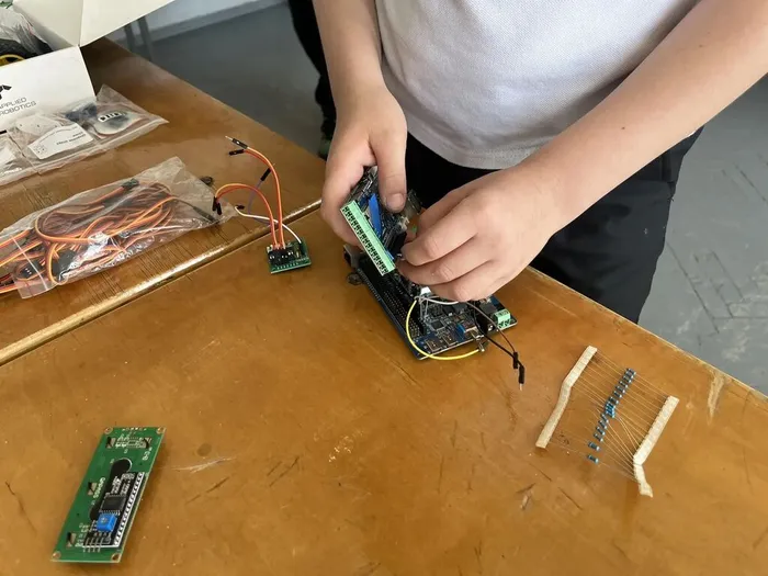 3057bc25-3ae5-4f84-9d2b-90d9c700102f