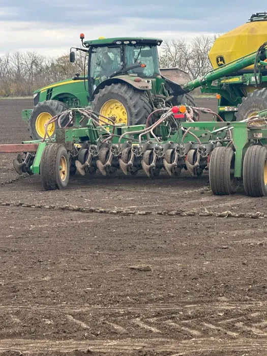 30d9f180-a4f6-4203-bb48-035d9992fc81